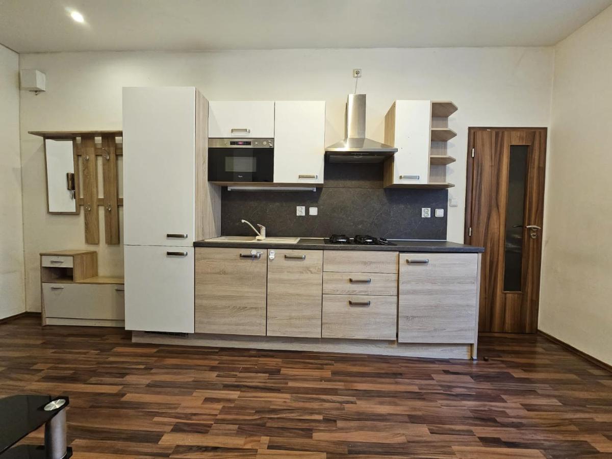 Cozy Homestay At Andel Prague Luaran gambar