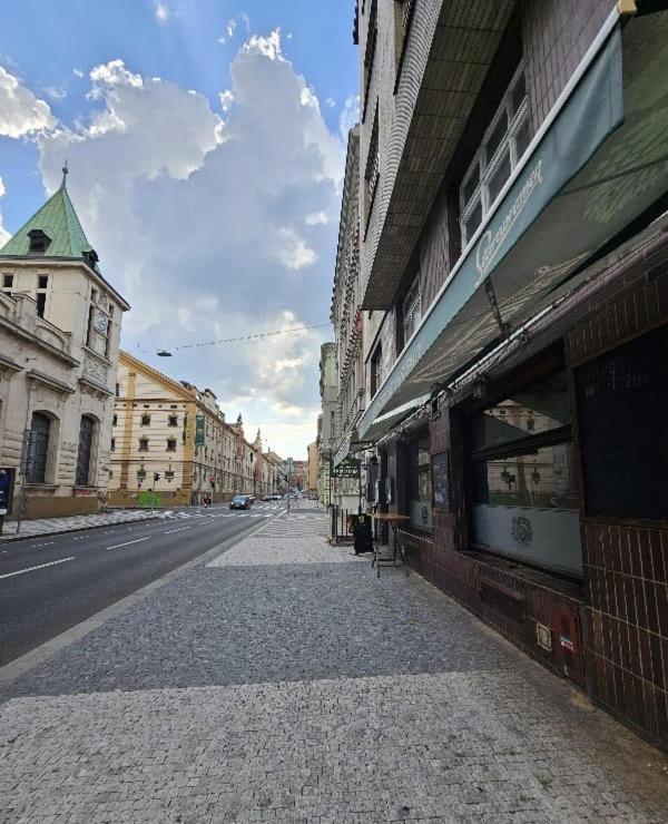 Cozy Homestay At Andel Prague Luaran gambar