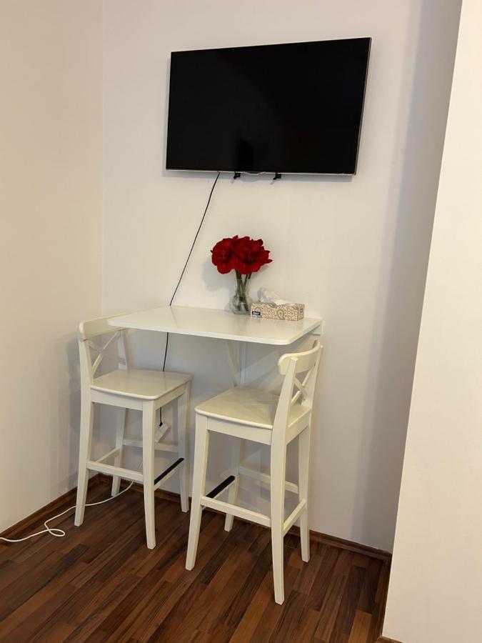 Cozy Homestay At Andel Prague Luaran gambar
