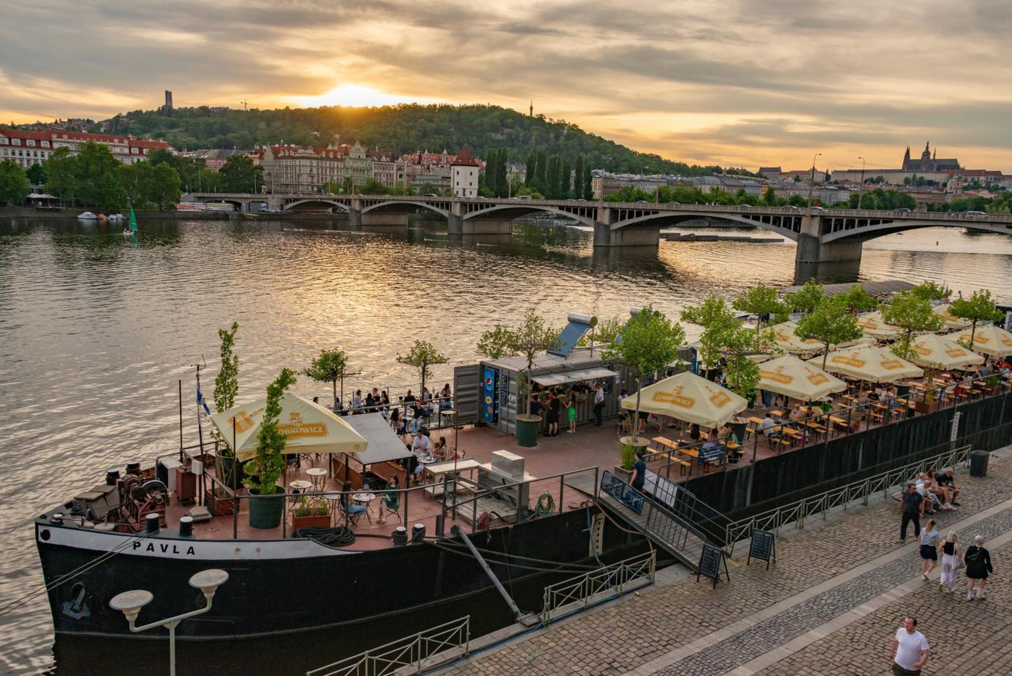 Cozy Homestay At Andel Prague Luaran gambar