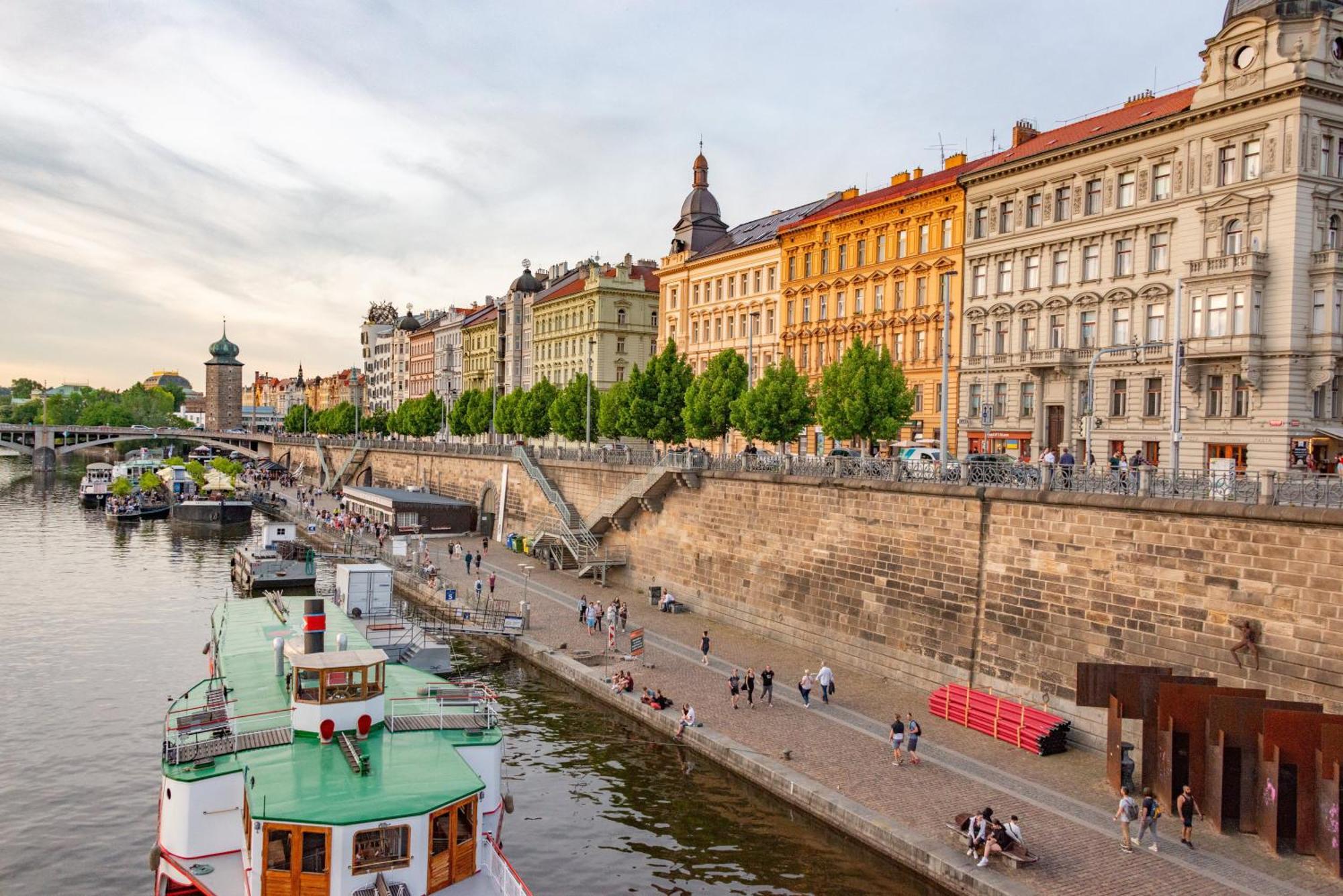 Cozy Homestay At Andel Prague Luaran gambar